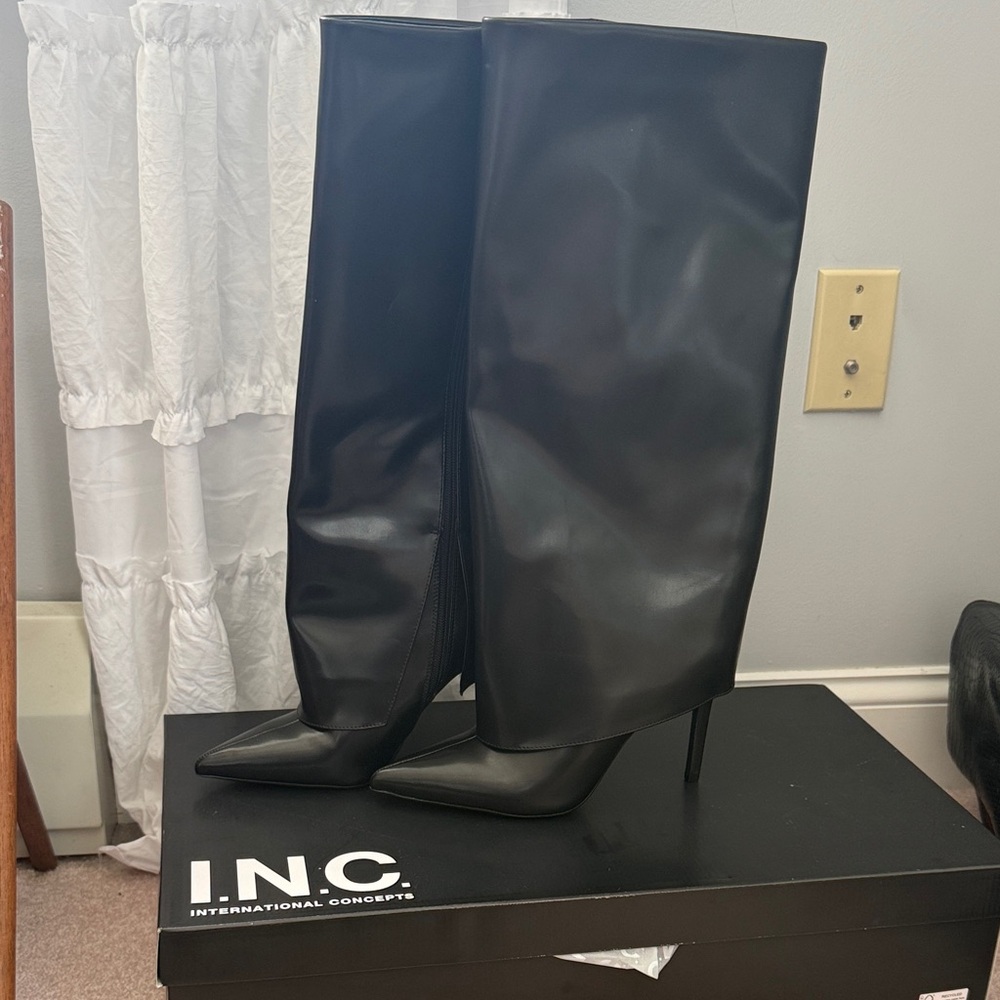 INC Shark Boot size 8